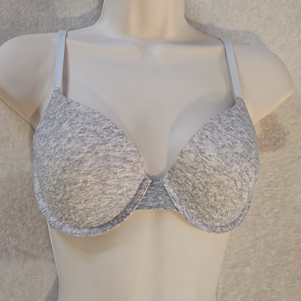 Victoria's Secret Pink Wear Everywhere T-shirt Bra NWOT 34C